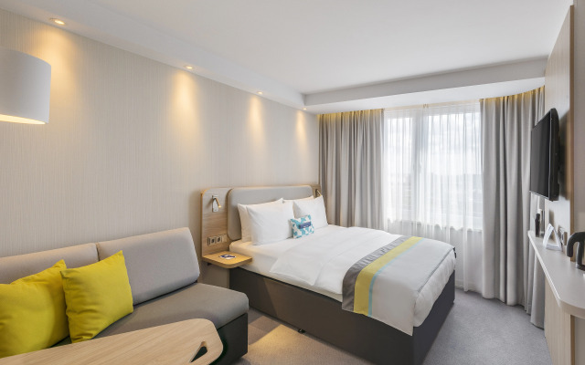 Premier Inn Cologne City Sud Hotel