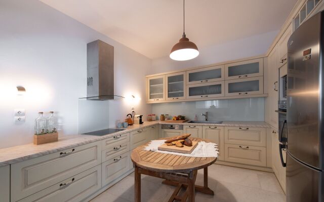 Villa Mira Paros  Luxury Suites