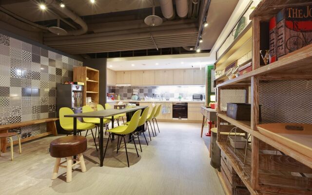 Taiwan Youth Hostel & Capsule Hostel