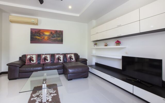 Pool Villa 3 Bedrooms Mountain View