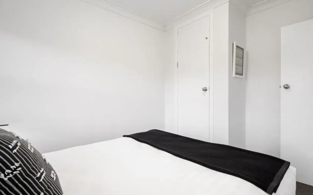 Renovated Takapuna 2BR Apt - Parking