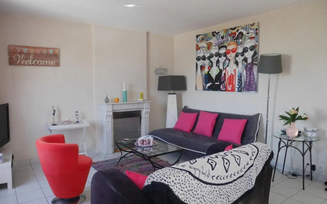 Holiday Home in Ploudalmyzeau