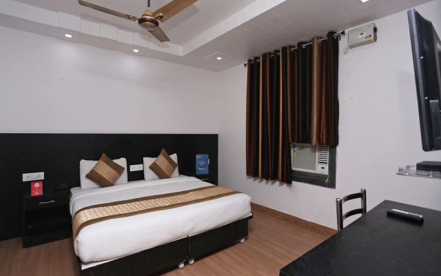 The Curtis By OYO Rooms