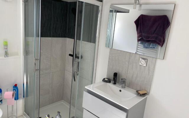 Bel appartement chez particulier calme et piscine