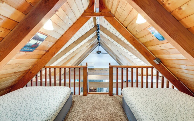 Stunning Getaway in Lake Arrowhead!