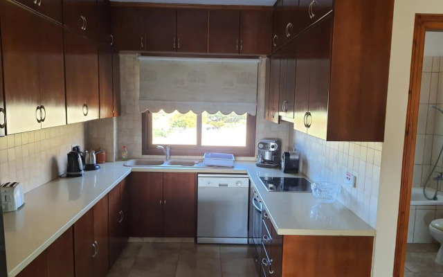 JOANNA SUNSET APTS Pomos