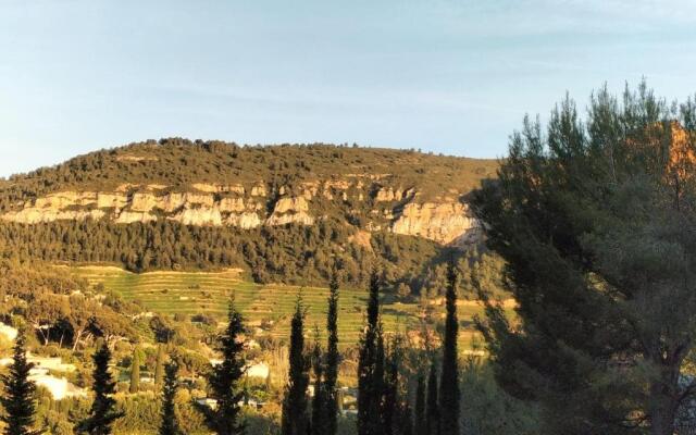 Au calme, 200m du centre T2 avec balcon et parking