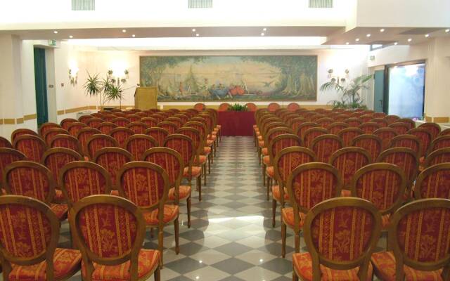 Ai Platani Hotel Moderno
