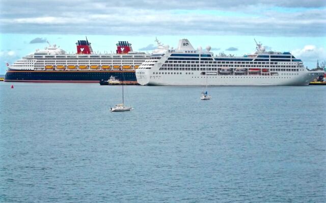 Hilo Reeds Bay Hotel