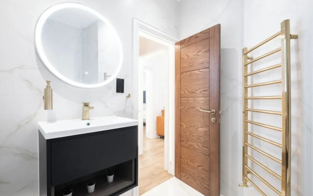 Luxury 2 Bed Apartment in Central London