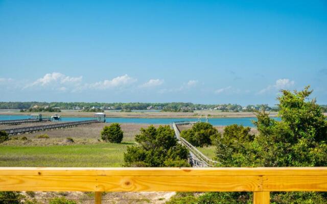 Sound Bite by Oak Island Accommodations