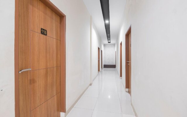 Hotel O Makassar near Pantai Losari formerly Hotel Astra Novilia