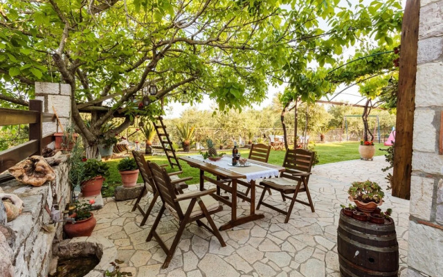 Petalidi Olive Garden Stone Villa Near the Beach