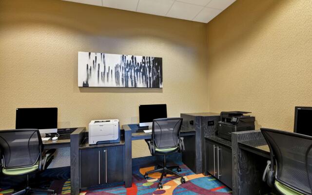 Hilton Garden Inn Raleigh /Crabtree Valley