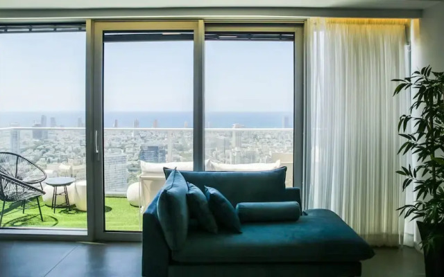 YalaRent Midtown towers TLV