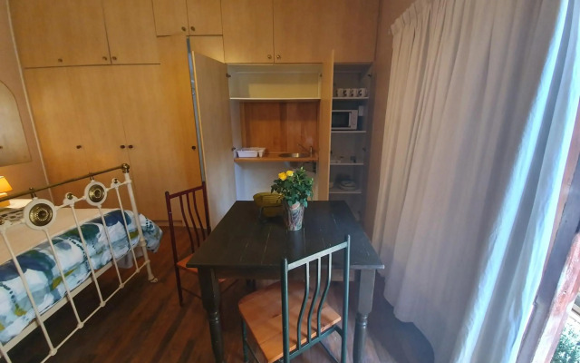 403 Main Road Apartments