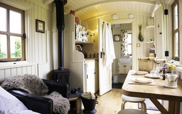 Morndyke Shepherds' Huts