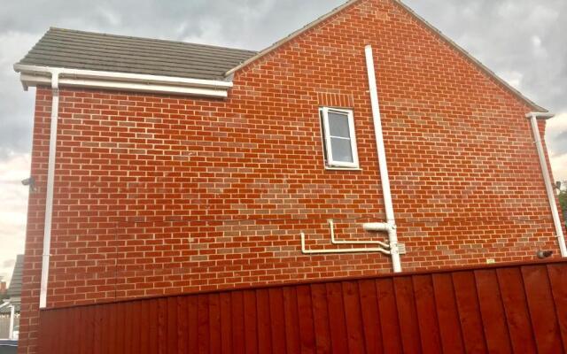 WHOLE HOUSE 3bedroom New Build 36 Nottingham