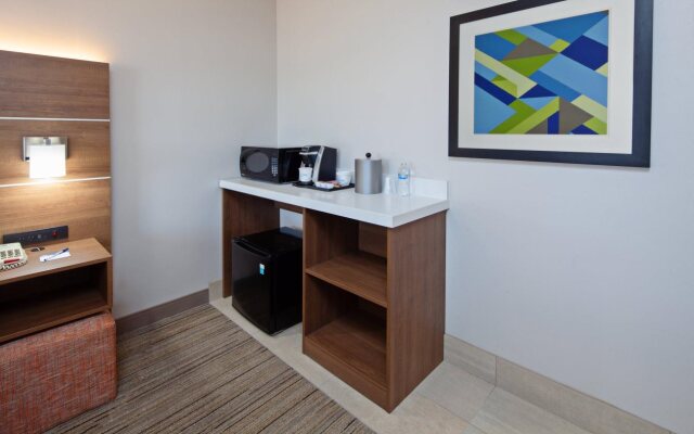 Holiday Inn Express Hotel & Suites San Diego-Escondido by IHG