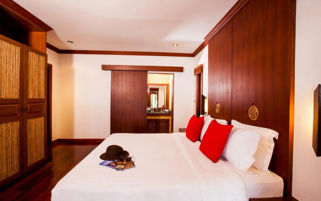 Pao Jin Poon Beach Front Villa