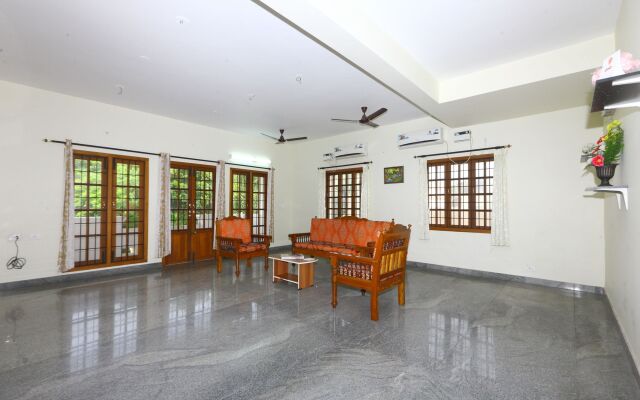 Froniter Pondy Railway Station by OYO Rooms