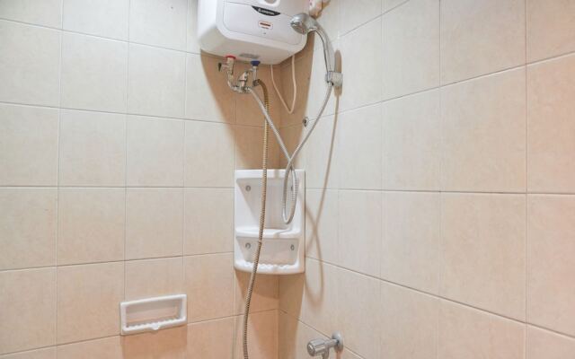 Homey And Warm 2Br At Marina Ancol Apartment