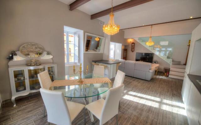 Spectacular spacious house with sun terrace ILJU1-1