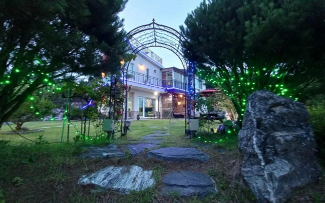Goseong Rozelle Pension