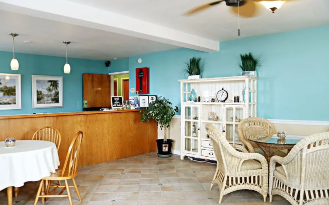 Ocean Sands Beach Boutique Inn - Stay At the Beach