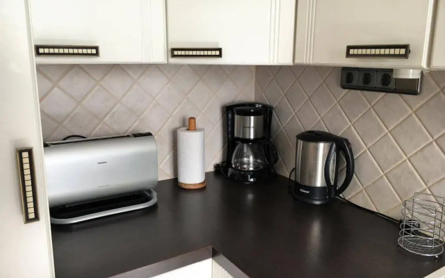 Romeo Family Apartments