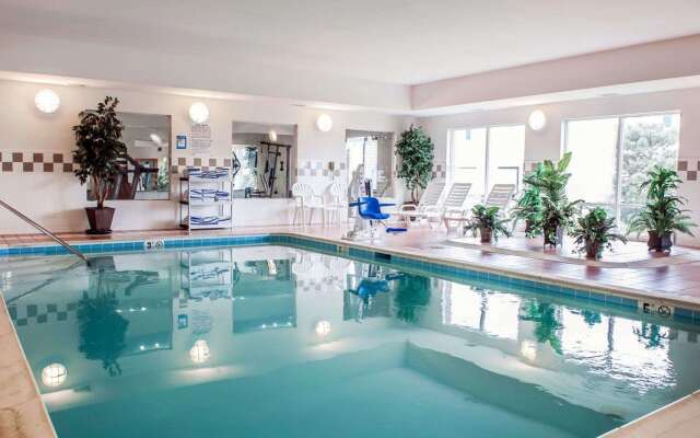 Comfort Suites near Indianapolis Airport