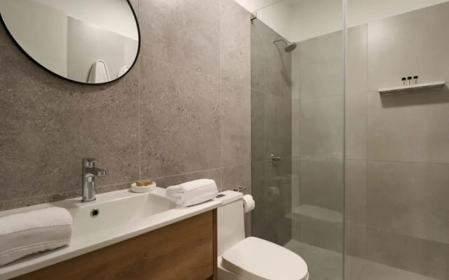 w Lively 2BR With Balcony in Miraflores