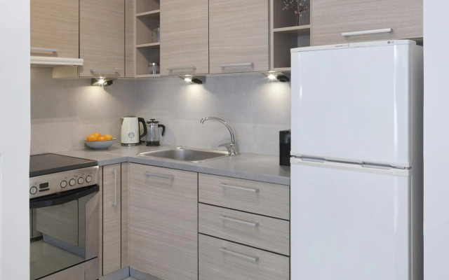 Modern Studio opposite the Areios Pagos court.