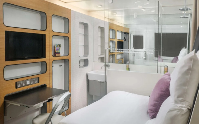 YOTELAIR London Gatwick