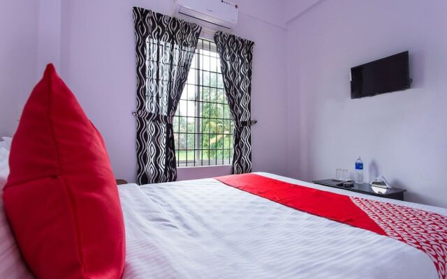 OYO 15599 Reem Residency