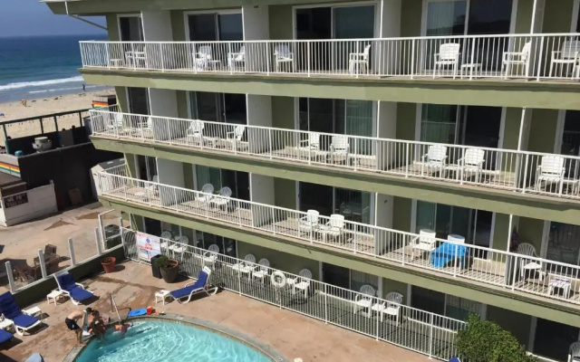Surfer Beach Hotel