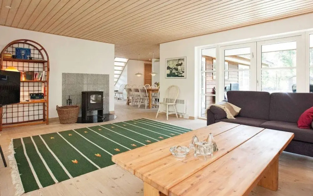 8 Person Holiday Home in Store Fuglede