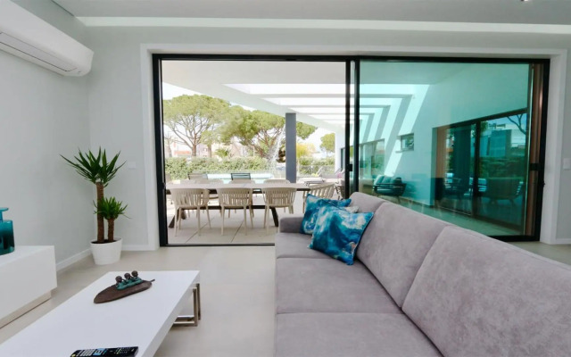 Villa Waterfall - CleverDetails234 luxury villa 10min from the center