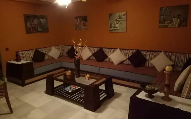 Villa Ads