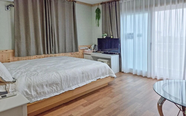 Yangyang Muhak Motel