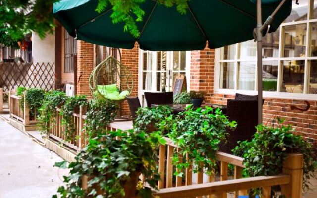 Qingfei Hostel