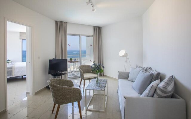 Leonardo Plaza Cypria Maris Beach Hotel & Spa