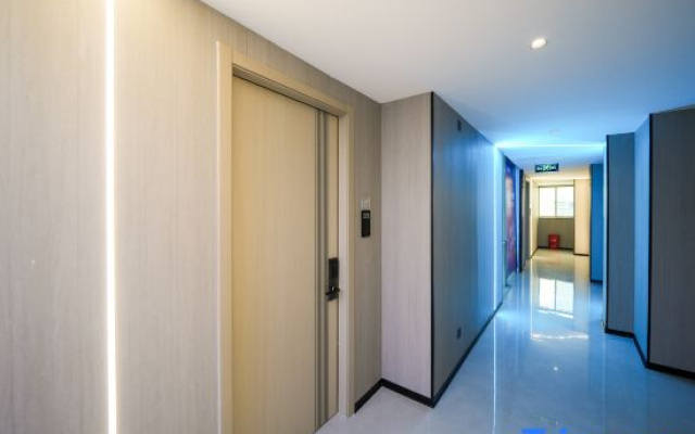 PK E-sports Hotel (Zhangpu Chaoyang Avenue Branch)