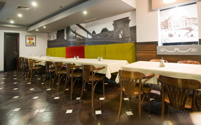 Green Hotel Budapest