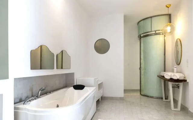 Suite Azur Hotel