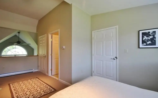 Woods 81 3 Bedroom Condo by Redawning