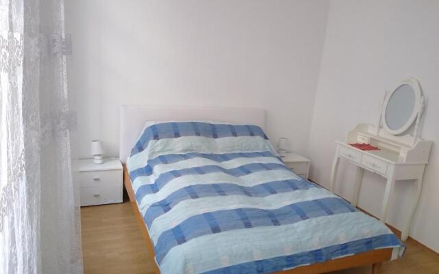 Spacious Central Apartment