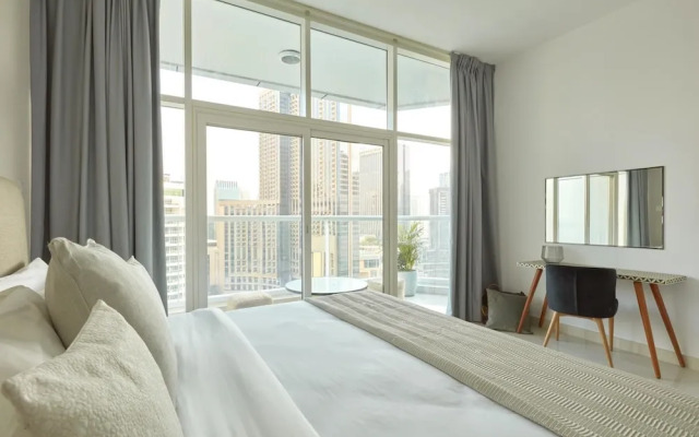 Fantastay Continental Towers