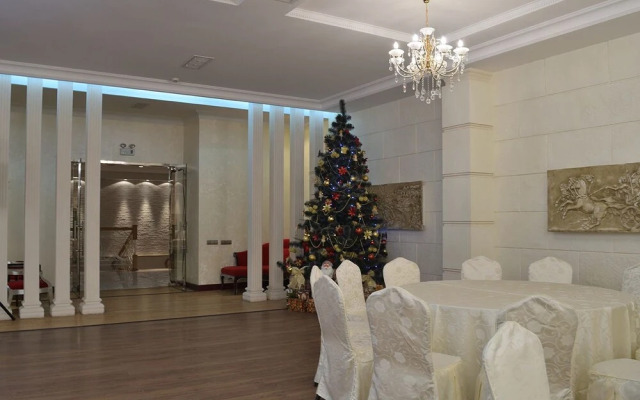 Hotel Russia