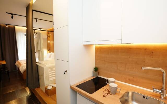 Luxury Suites with JACUZZI by Sea&theCity